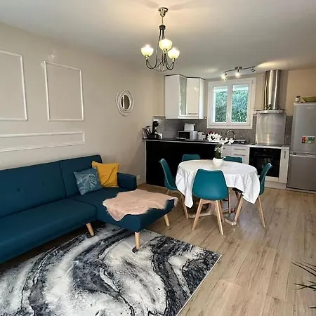 Holiday home Maison Calme : -15min Paris/orly